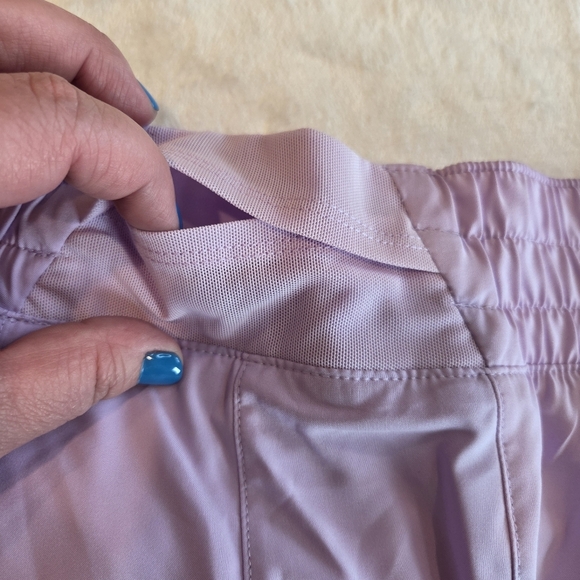 New Nike Women's DRI-FIT Loose Fit Training Shorts - Light Purple - Size Medium - Picture 8 of 10